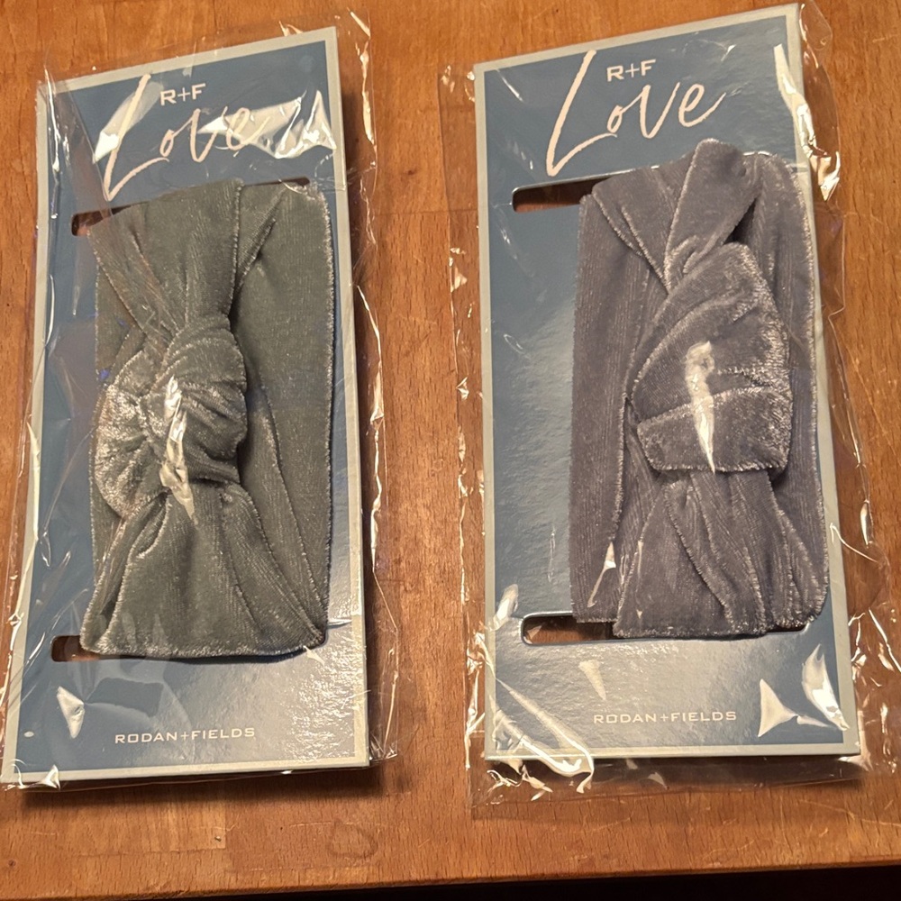 Rodan + Fields Velvet Hair Accessories Set - Blue and Gray